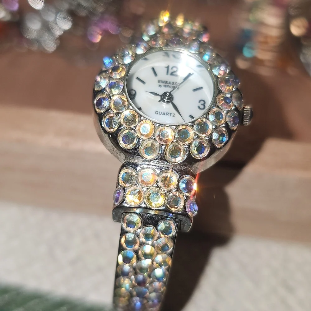 Embassey By Gruen GEM 1915L Watch